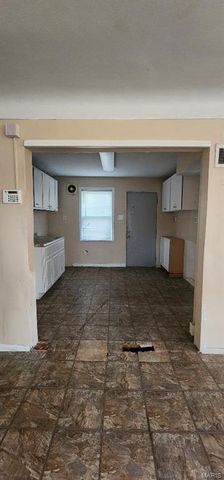2350 Chambers Road, St Louis, MO 63136