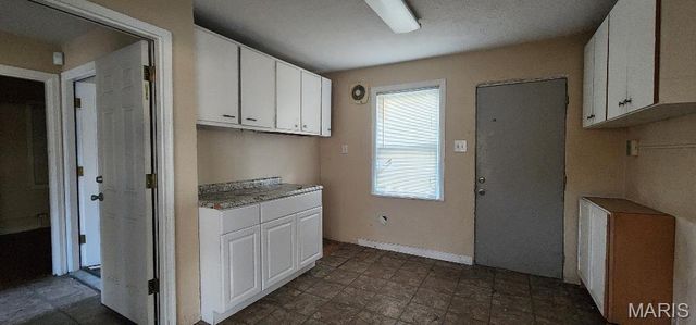 2350 Chambers Road, St Louis, MO 63136