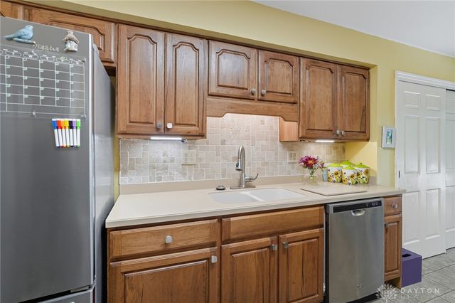 40 Nicholson Court, Dayton, OH 45459