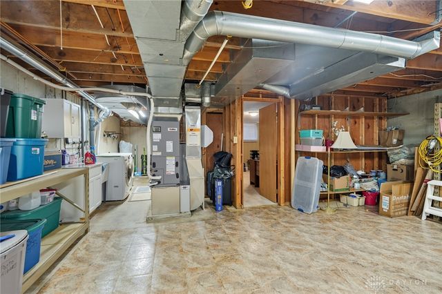 40 Nicholson Court, Dayton, OH 45459