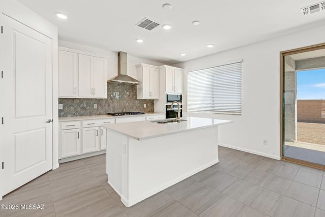 5634 W Carillon Ridge Lane, Marana, AZ 85743