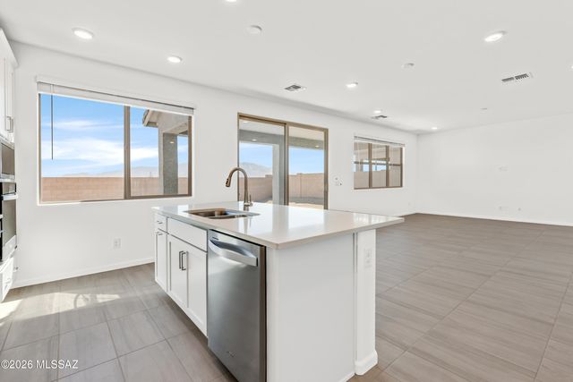 5634 W Carillon Ridge Lane, Marana, AZ 85743