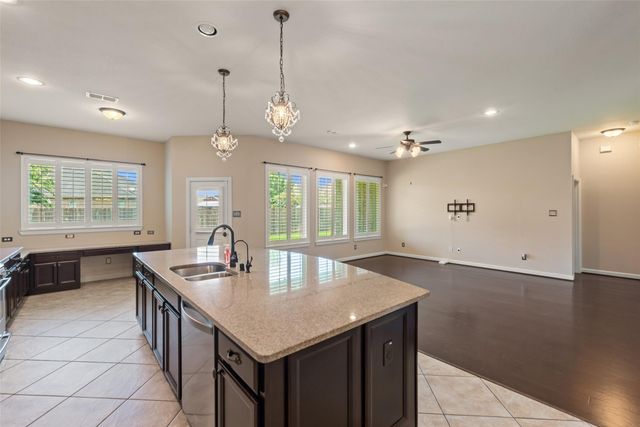 2918 Eden Trails Lane, Richmond, TX 77406