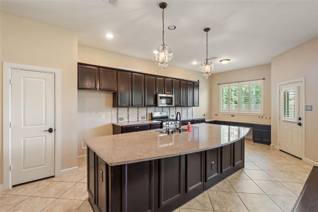 2918 Eden Trails Lane, Richmond, TX 77406