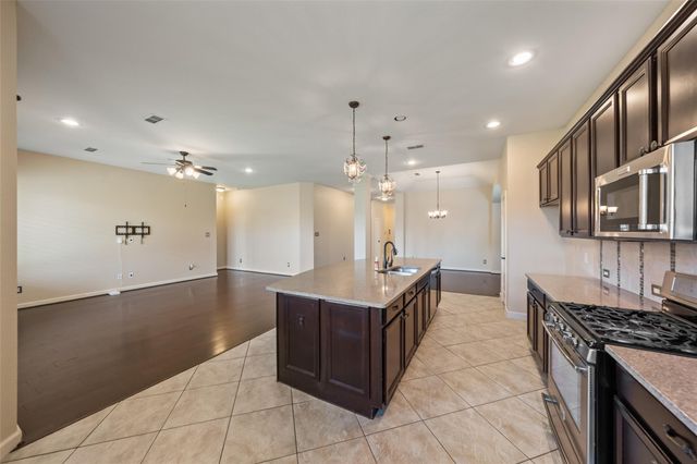 2918 Eden Trails Lane, Richmond, TX 77406