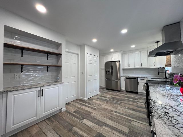 4033 Ramblewood Drive, City Of Troy, MI 48085