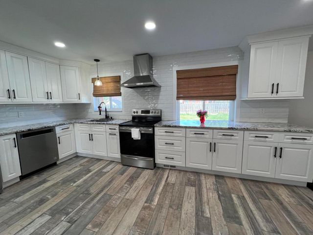4033 Ramblewood Drive, City Of Troy, MI 48085