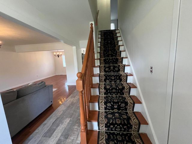 4033 Ramblewood Drive, City Of Troy, MI 48085