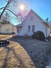1419 N 15TH Street, Quincy, IL 62301