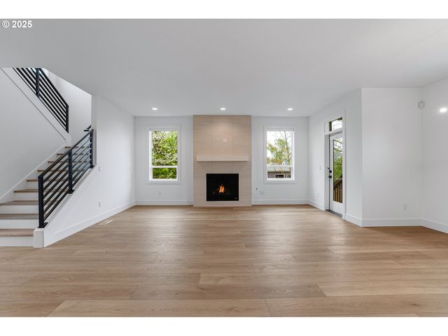 3541 Ne EMERSON St, Portland, OR 97211