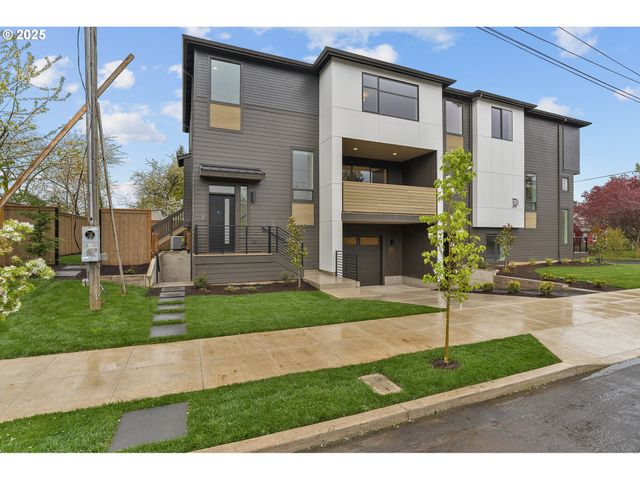 3541 Ne EMERSON St, Portland, OR 97211