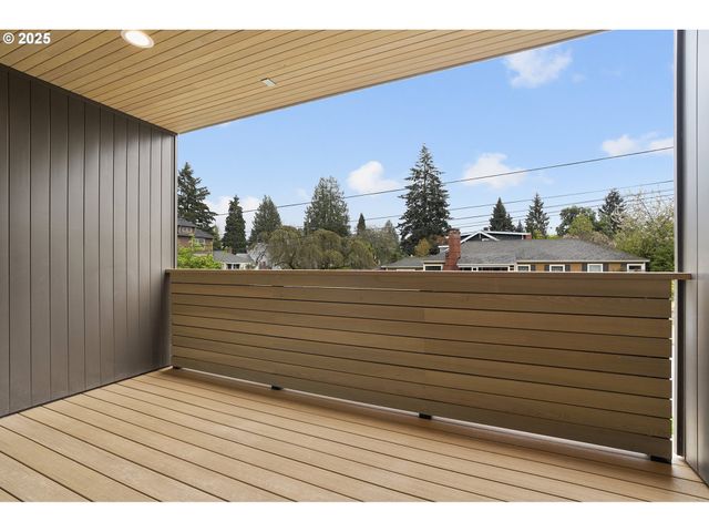 3541 Ne EMERSON St, Portland, OR 97211