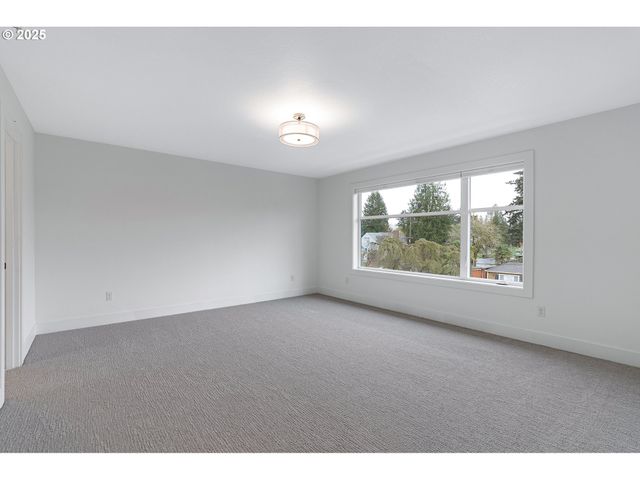 3541 Ne EMERSON St, Portland, OR 97211