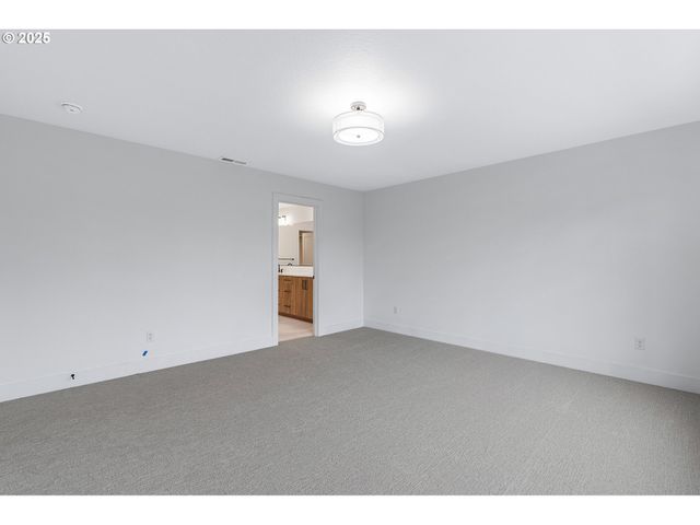 3541 Ne EMERSON St, Portland, OR 97211