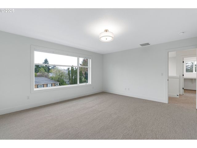 3541 Ne EMERSON St, Portland, OR 97211