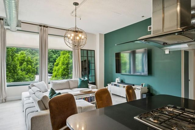 3820 Roswell Road NE 308, Atlanta, GA 30342