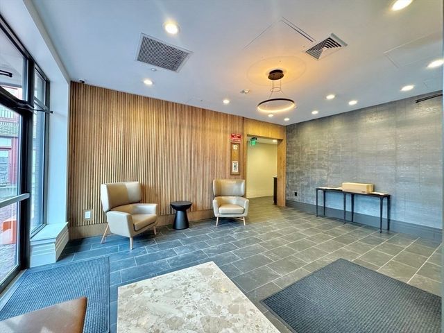 40 Fay St 206, Boston, MA 02118