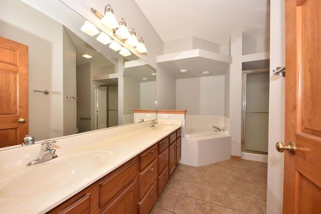 1014 Algoma DRIVE, Port Washington, WI 53074