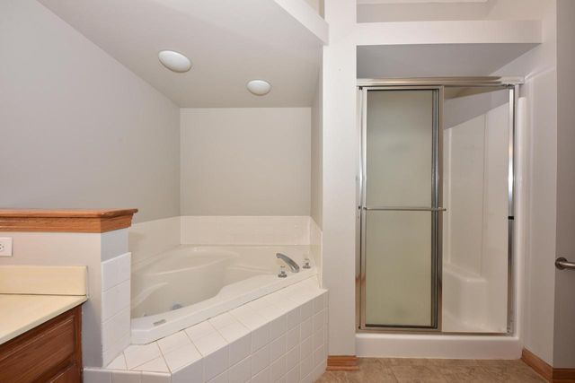 1014 Algoma DRIVE, Port Washington, WI 53074