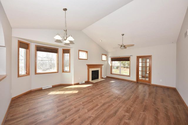 1014 Algoma DRIVE, Port Washington, WI 53074