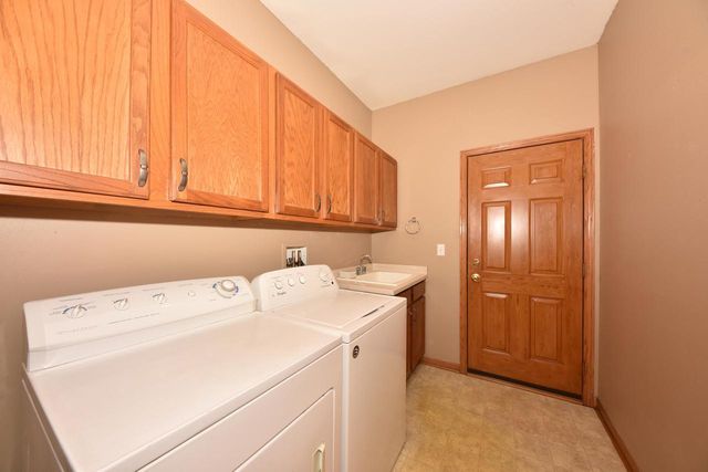 1014 Algoma DRIVE, Port Washington, WI 53074