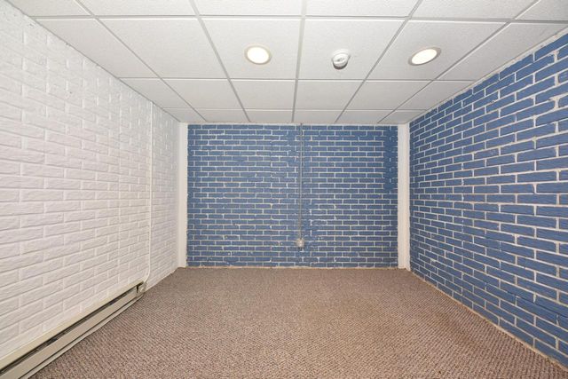 1014 Algoma DRIVE, Port Washington, WI 53074