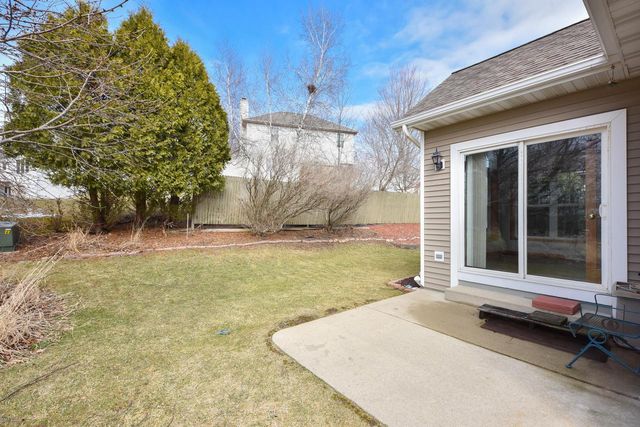 1014 Algoma DRIVE, Port Washington, WI 53074