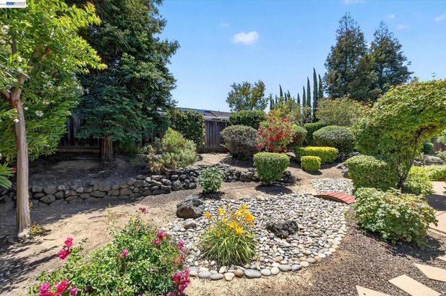 285 S Sea Way, Livermore, CA 94550