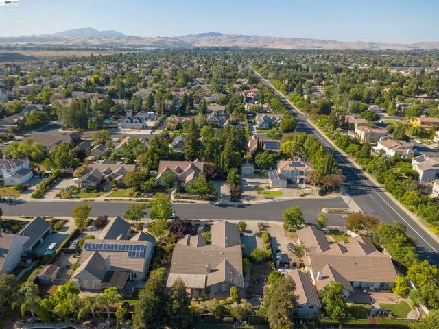 285 S Sea Way, Livermore, CA 94550