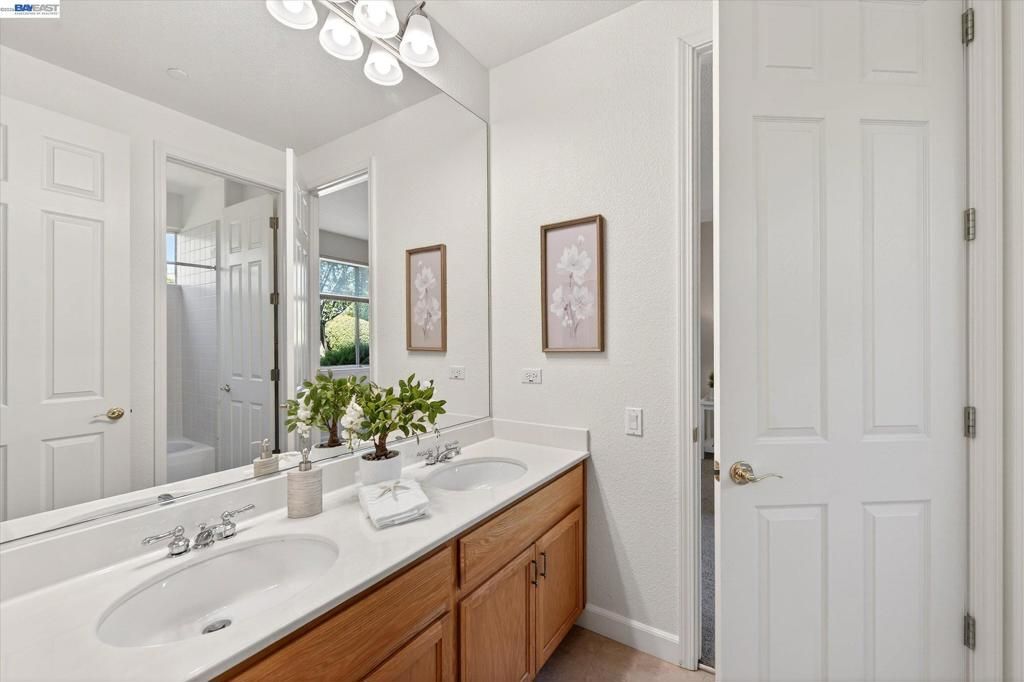 Image 35 of property listing at 285 S Sea Way, Livermore, CA 94550