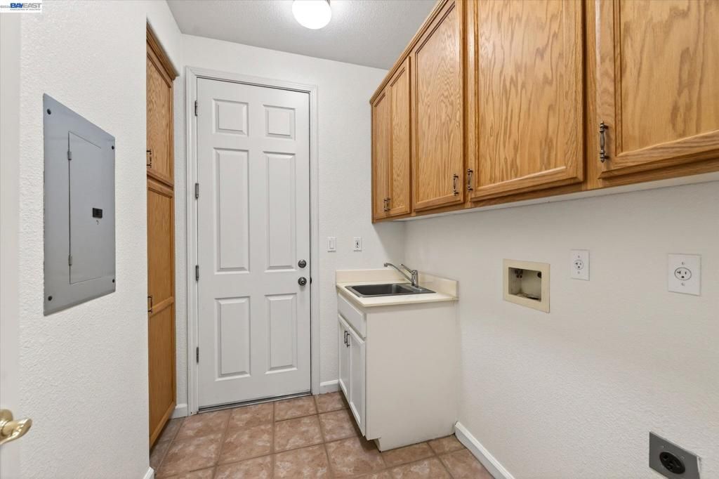 Image 38 of property listing at 285 S Sea Way, Livermore, CA 94550
