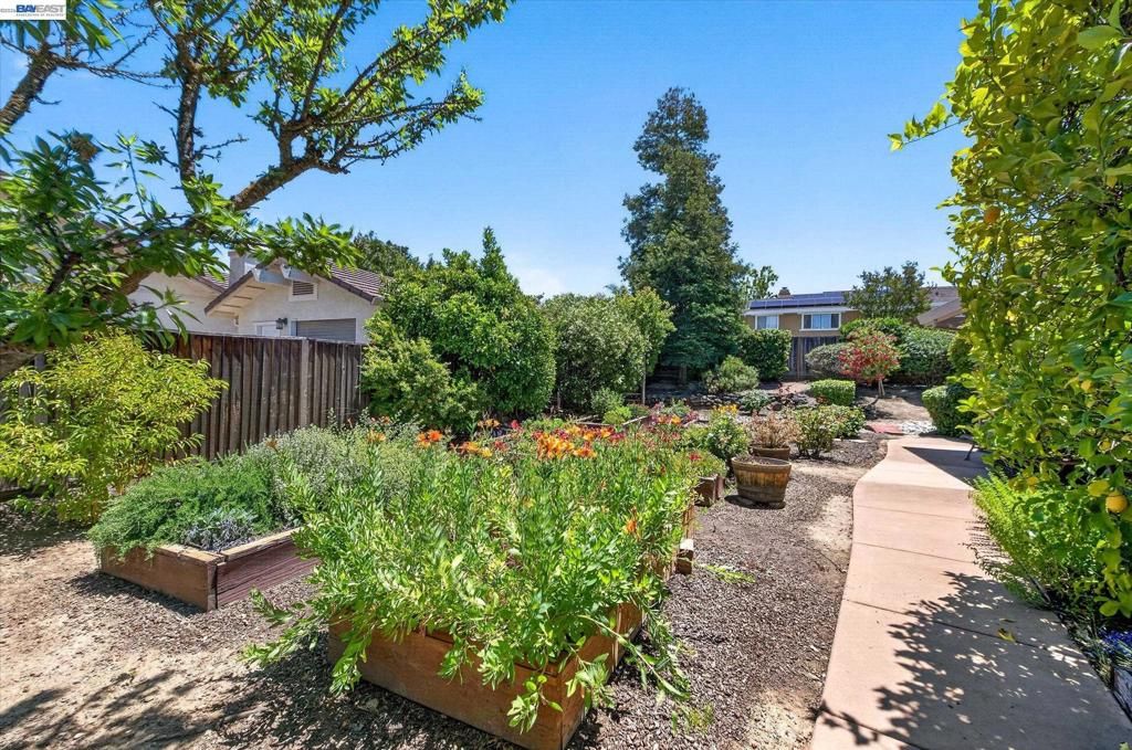 Image 46 of property listing at 285 S Sea Way, Livermore, CA 94550