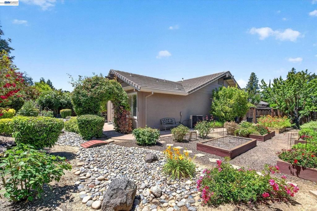 Image 49 of property listing at 285 S Sea Way, Livermore, CA 94550