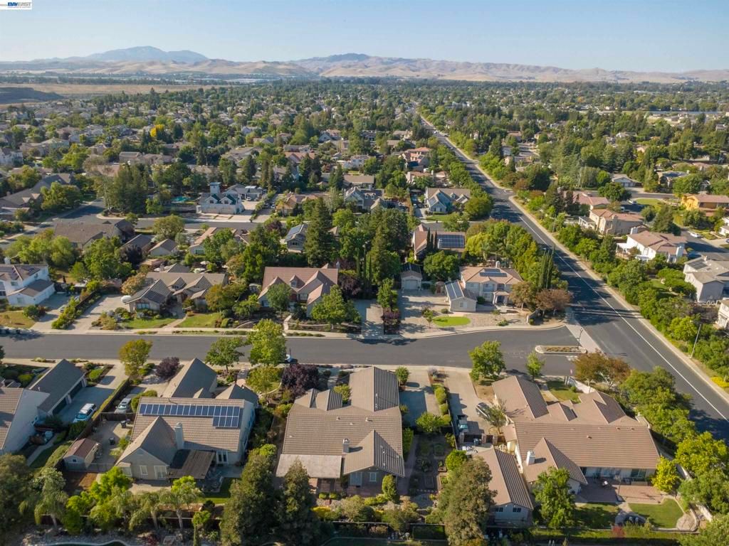 Image 51 of property listing at 285 S Sea Way, Livermore, CA 94550