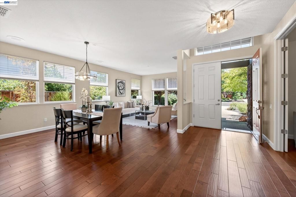 Image 6 of property listing at 285 S Sea Way, Livermore, CA 94550