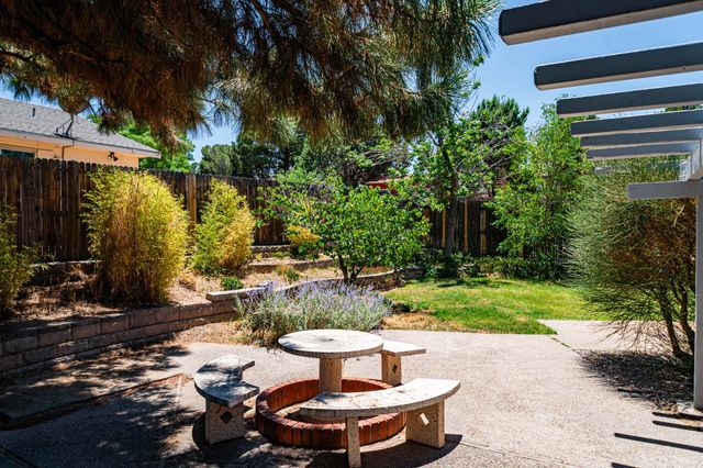 1020 Cuatro Cerros Trail SE, Albuquerque, NM 87123