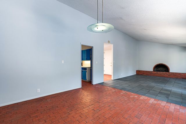 1020 Cuatro Cerros Trail SE, Albuquerque, NM 87123