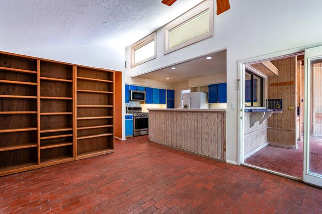 1020 Cuatro Cerros Trail SE, Albuquerque, NM 87123