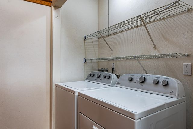 1020 Cuatro Cerros Trail SE, Albuquerque, NM 87123