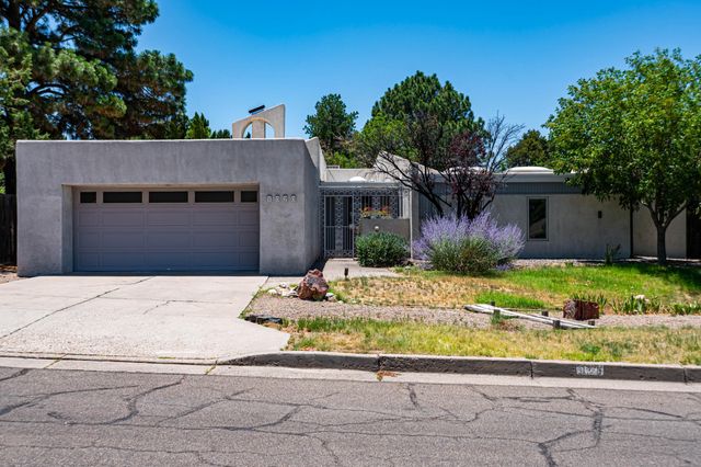1020 Cuatro Cerros Trail SE, Albuquerque, NM 87123