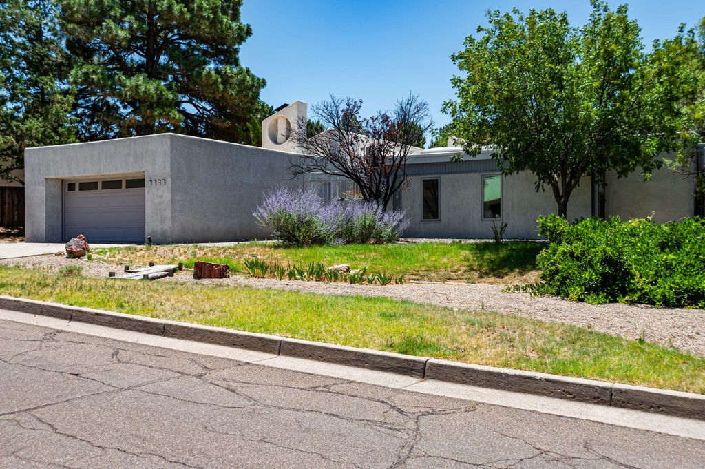 1020 Cuatro Cerros Trail SE, Albuquerque, NM 87123