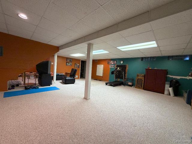2136 Millstream Drive, Wixom, MI 48393