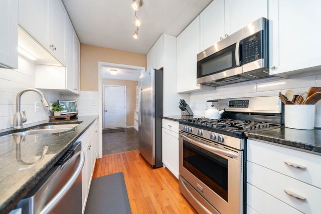 1703 WISTERIA Road, Rockford, IL 61107