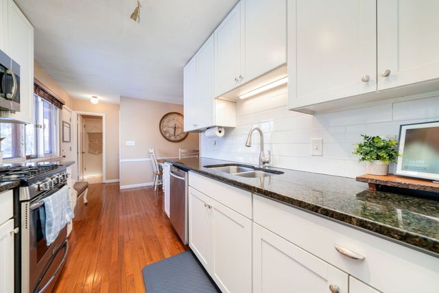 1703 WISTERIA Road, Rockford, IL 61107