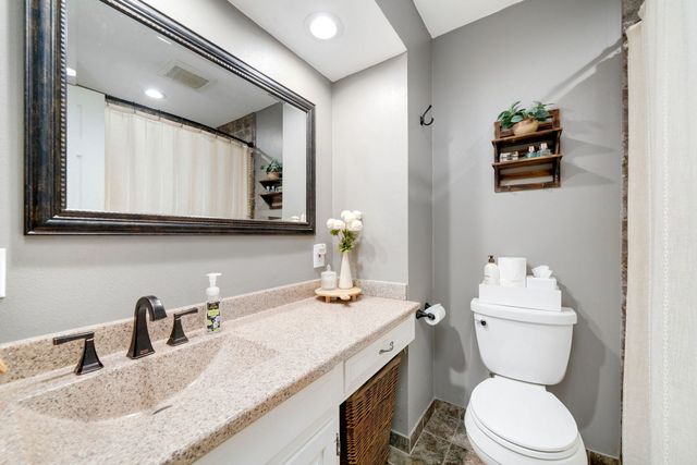 1703 WISTERIA Road, Rockford, IL 61107