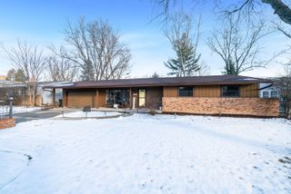 1703 WISTERIA Road, Rockford, IL 61107