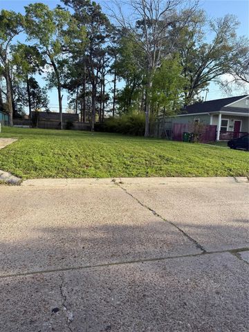 6211 Guadalupe Street, Houston, TX 77016