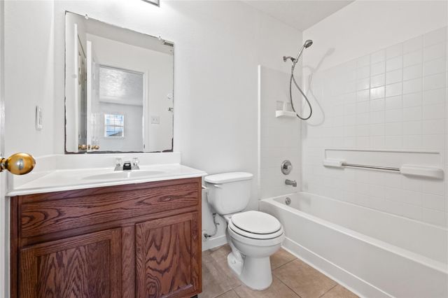 5019 Woodland Meadows Lane, Humble, TX 77346