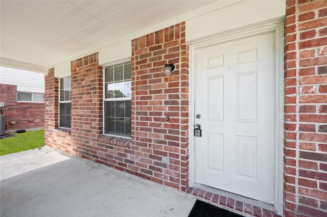 5019 Woodland Meadows Lane, Humble, TX 77346
