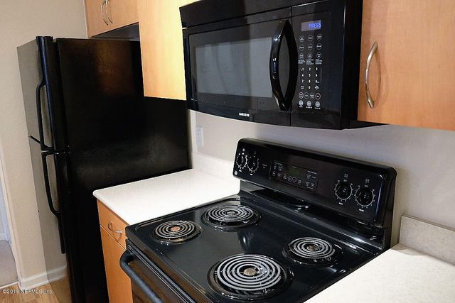 8290 GATE Parkway W 211, Jacksonville, FL 32216